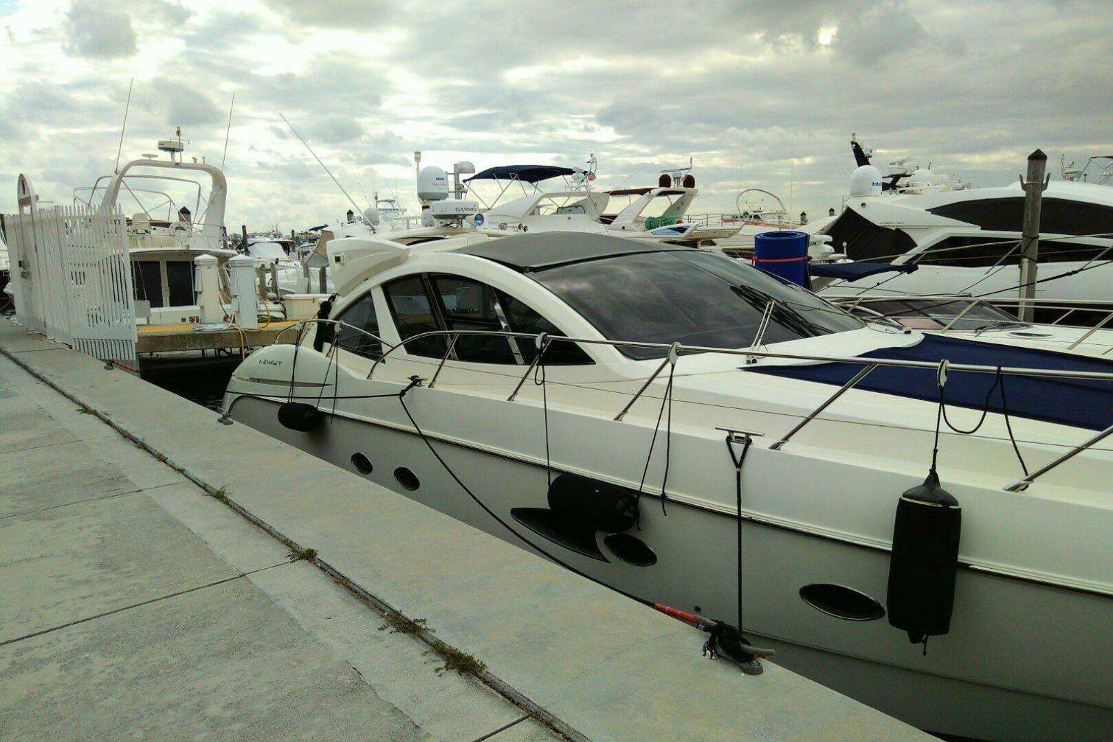 2010 Azimut Atlantis 54 - Image 7
