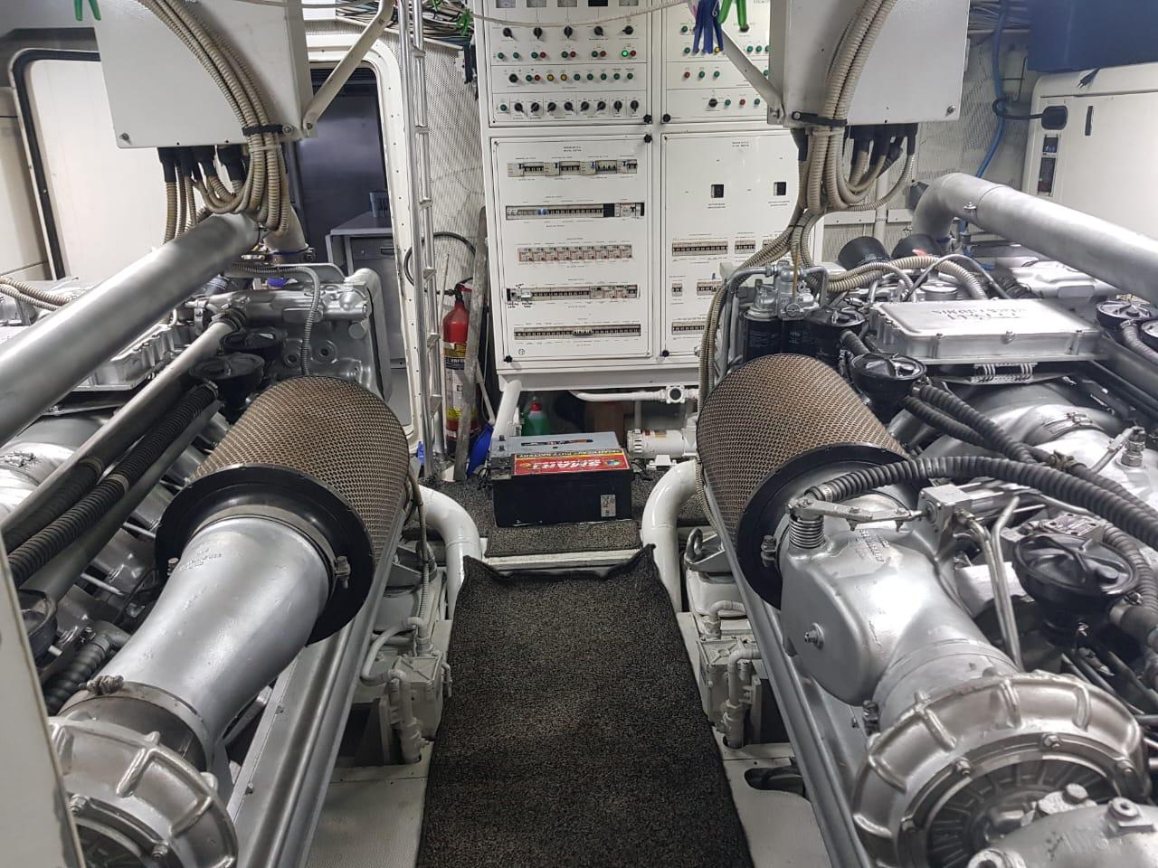 Engine room of 1996 Arno Leopard 27 yacht.