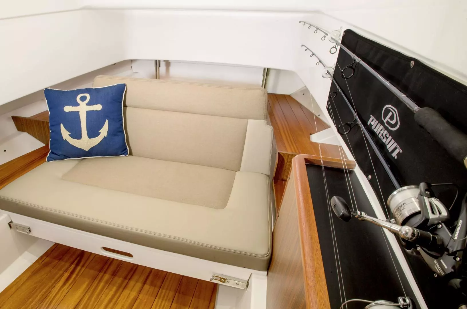 2021 Pursuit S328 - Image 24
