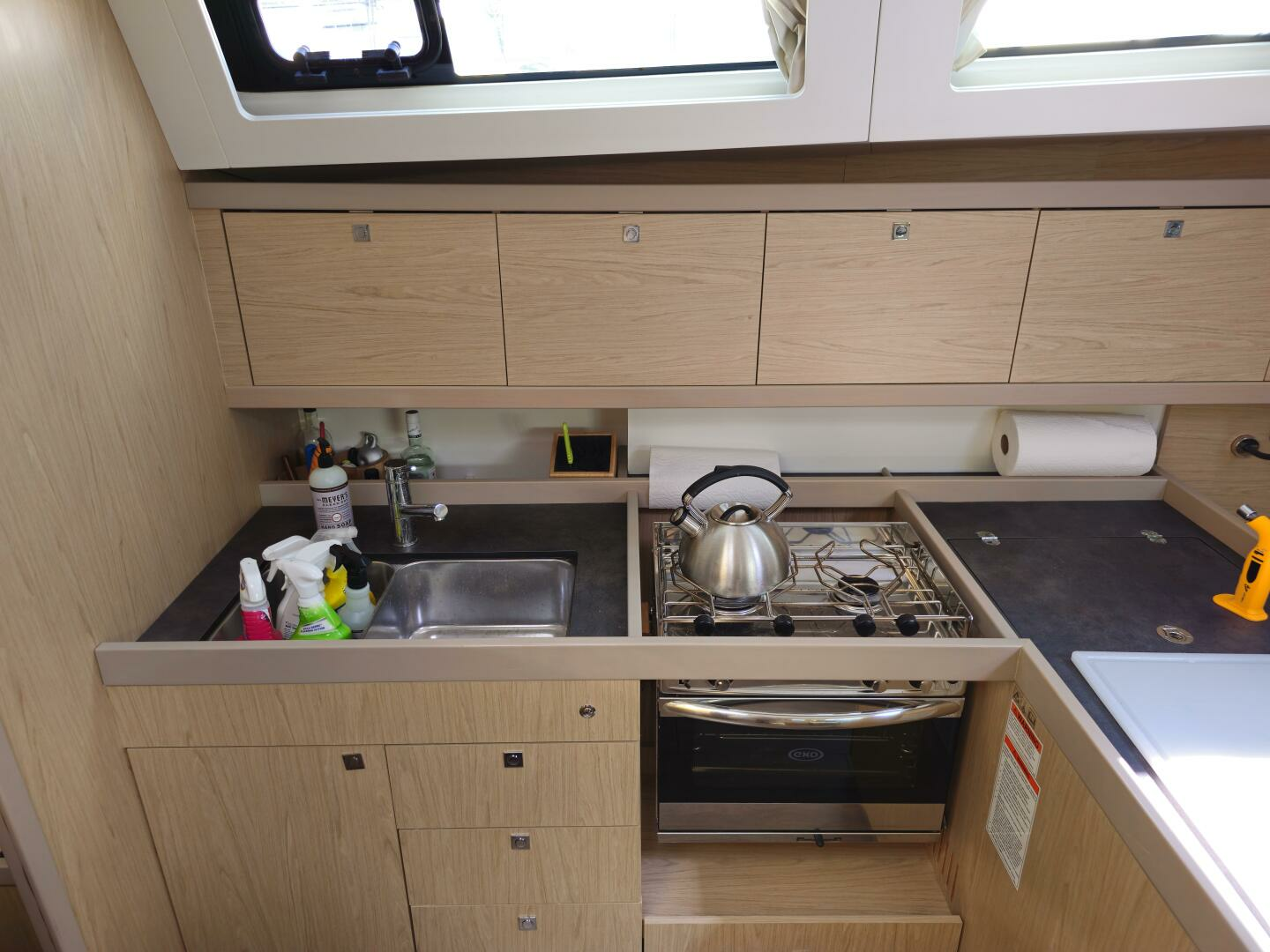 2017 Beneteau Oceanis 45 - Image 8