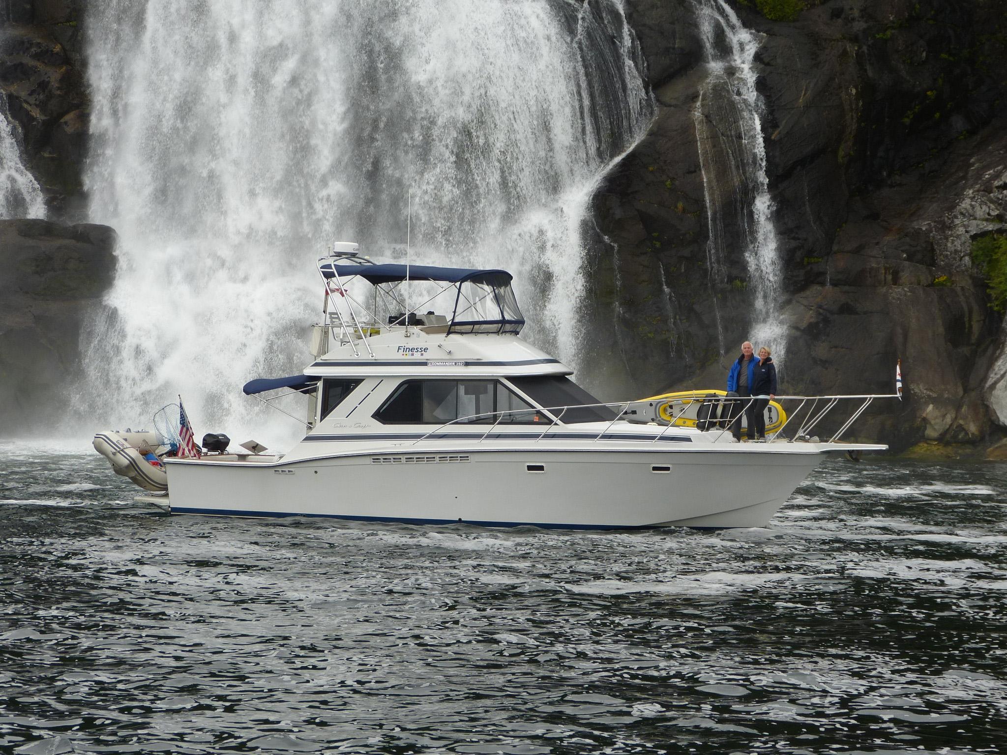1988 Chris-Craft 392 Commander