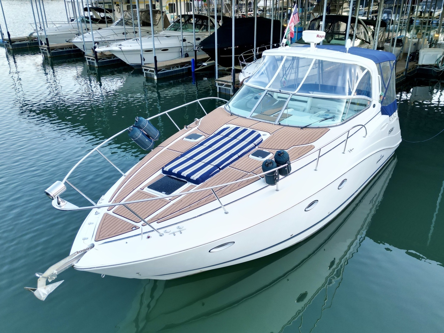 2007 Rinker 350 Express Cruiser - Image 2