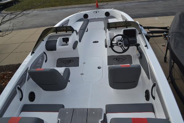2025 Tahoe T21 boat interior with gray seating and modern dashboard.