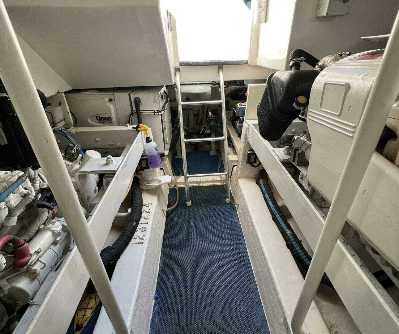 2007 Luhrs 41 Hardtop Express - Image 26