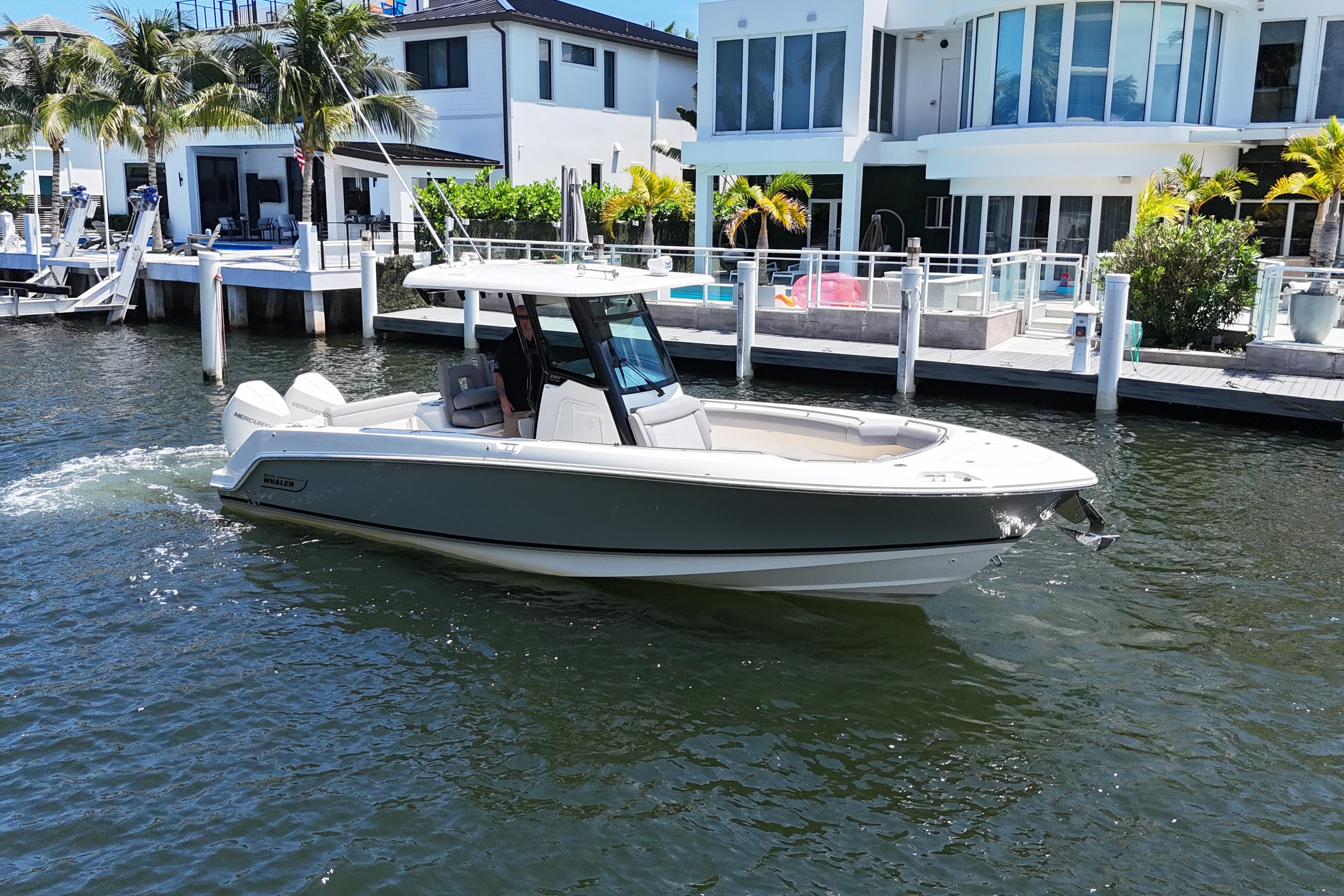 2024 Boston Whaler 280 Outrage