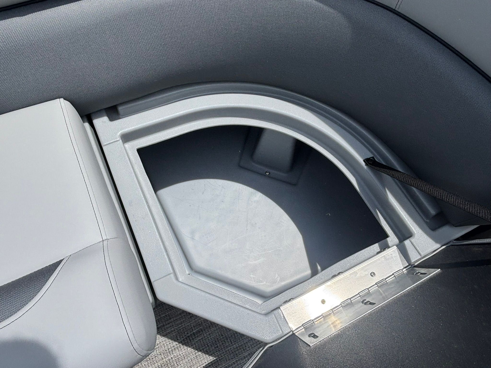 2027 Bentley Pontoons 223 LEGACY QSB - 30