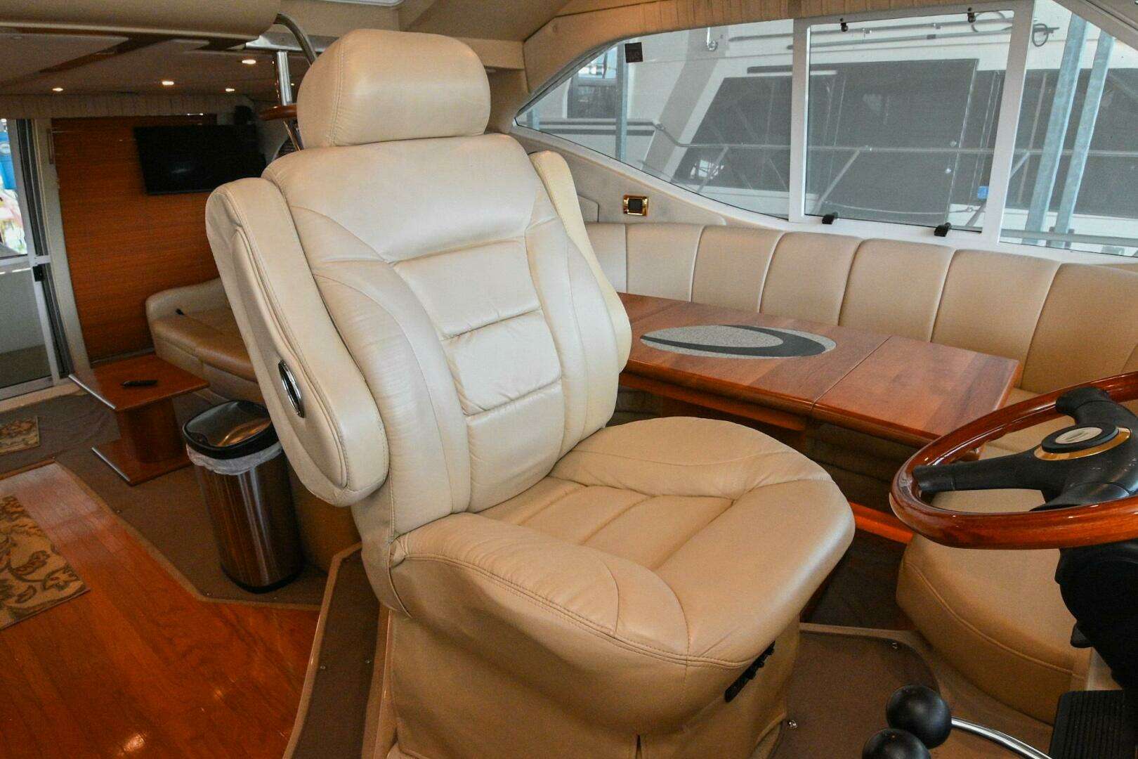 2002 Cruisers Yachts 5000 Sedan Sport - Image 50