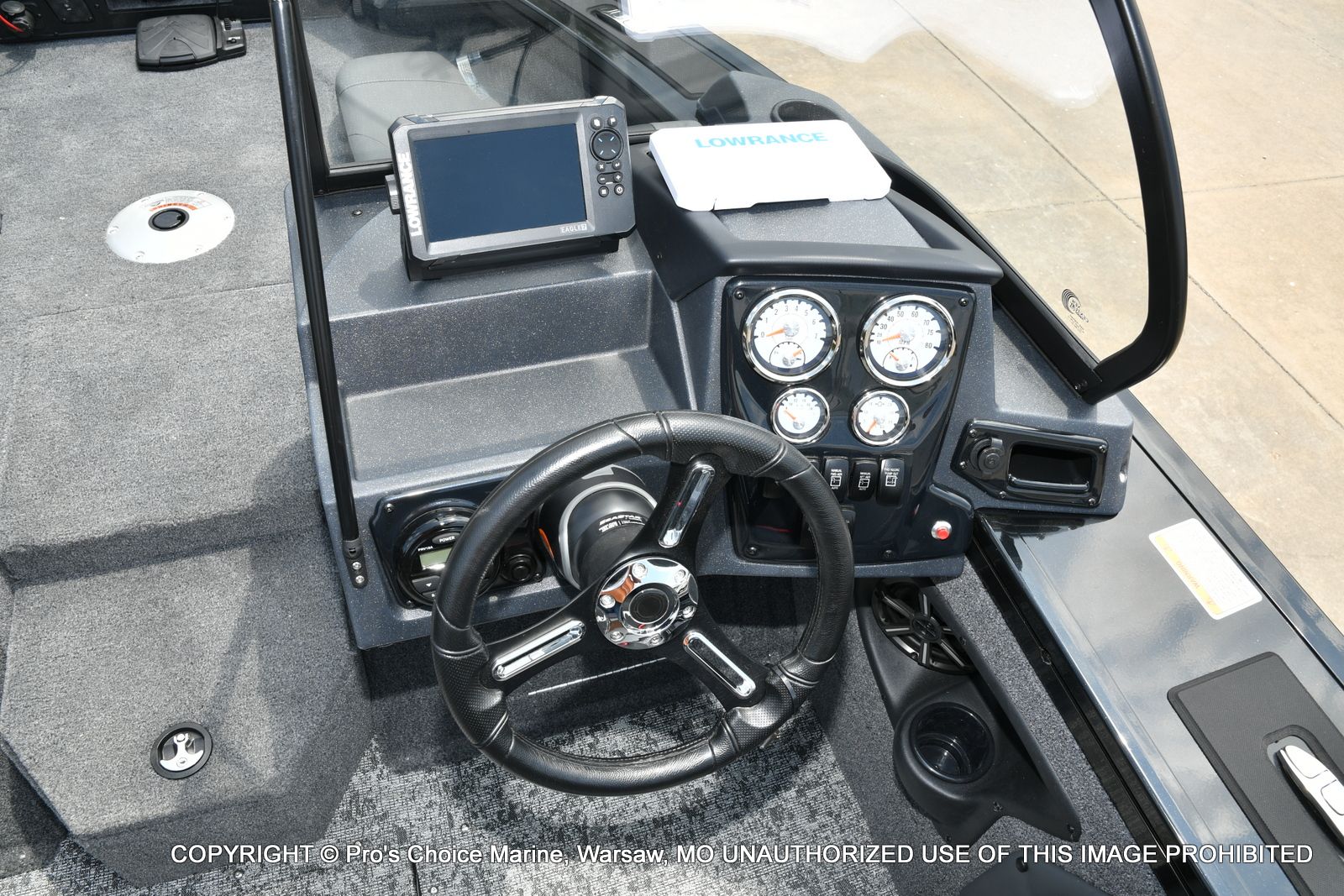 2026 Tracker Targa V-19 Combo - 37