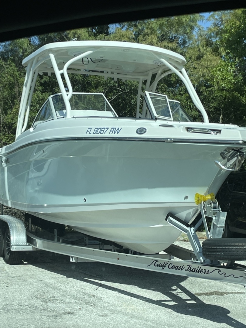 2019 Century 24 Resorter - Image 40
