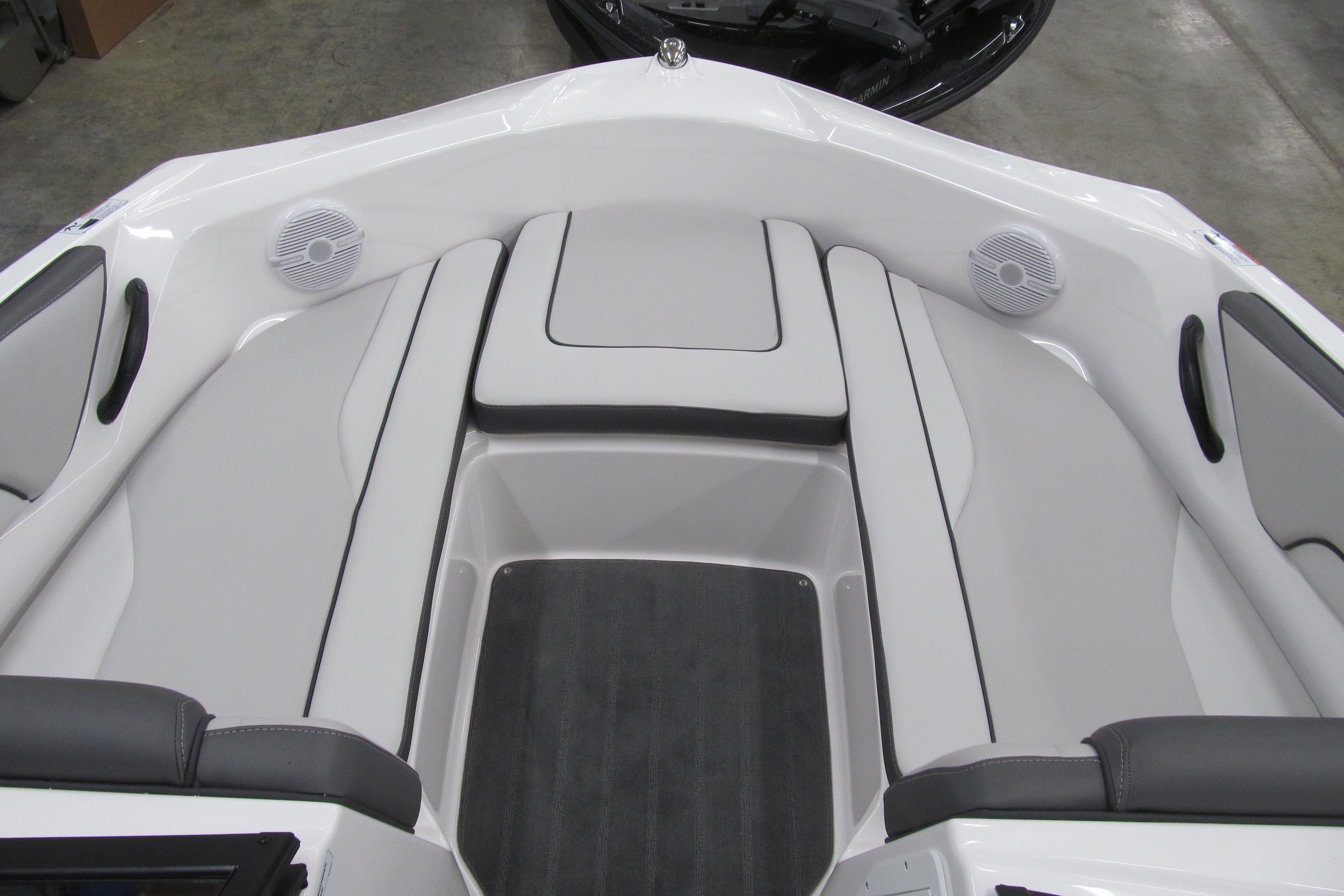 2026 Yamaha Boats SX190 interior with sleek seating and integrated speakers.