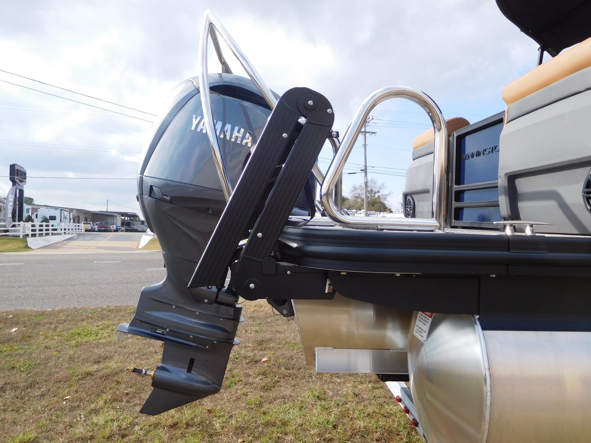 2026 Bennington 22 MFB - 5