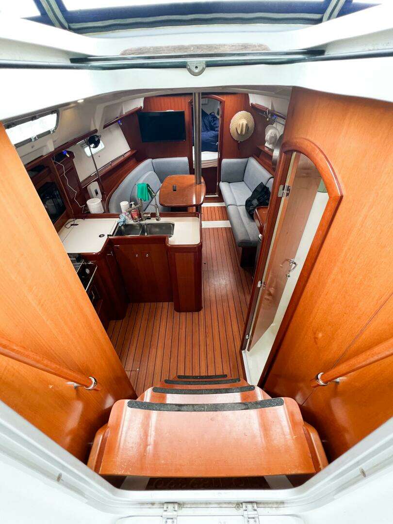 2007 Beneteau 373 - Image 28