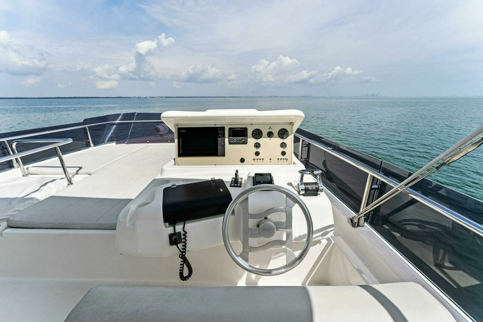 2013 Ferretti Yachts 620 - Image 46