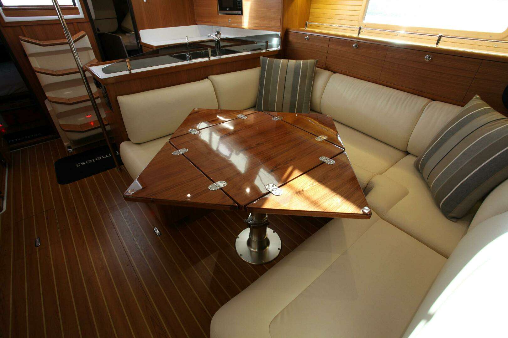 2025 Catalina 426 - Image 185