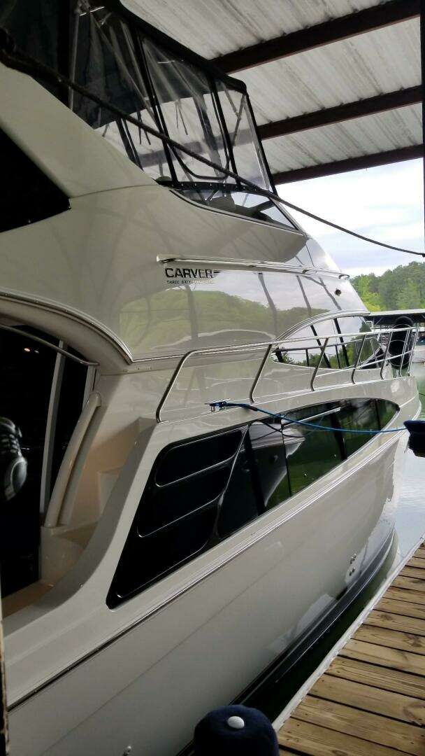 2004 Carver 360 Sport Sedan - Image 21