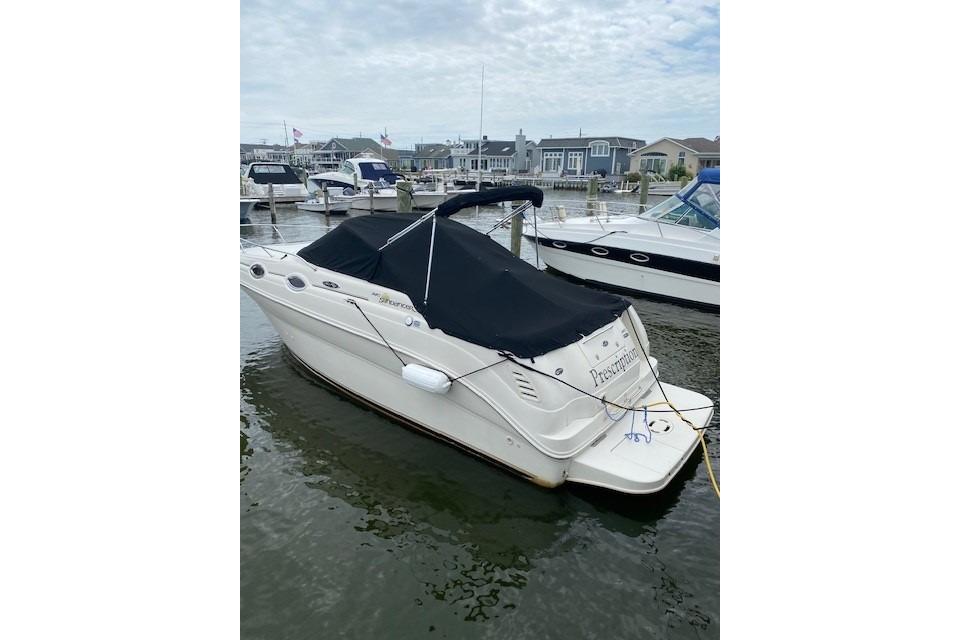2004 Sea Ray 240 Sundancer