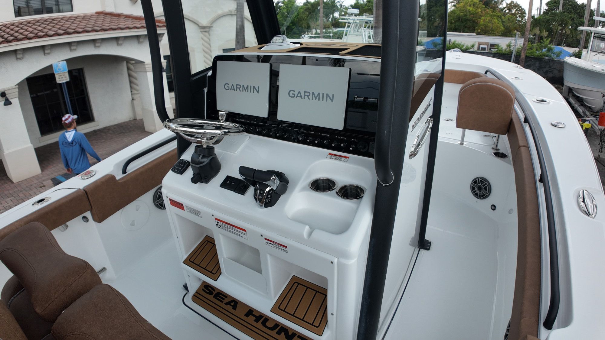 2027 Sea Hunt Ultra 265 SE - 19