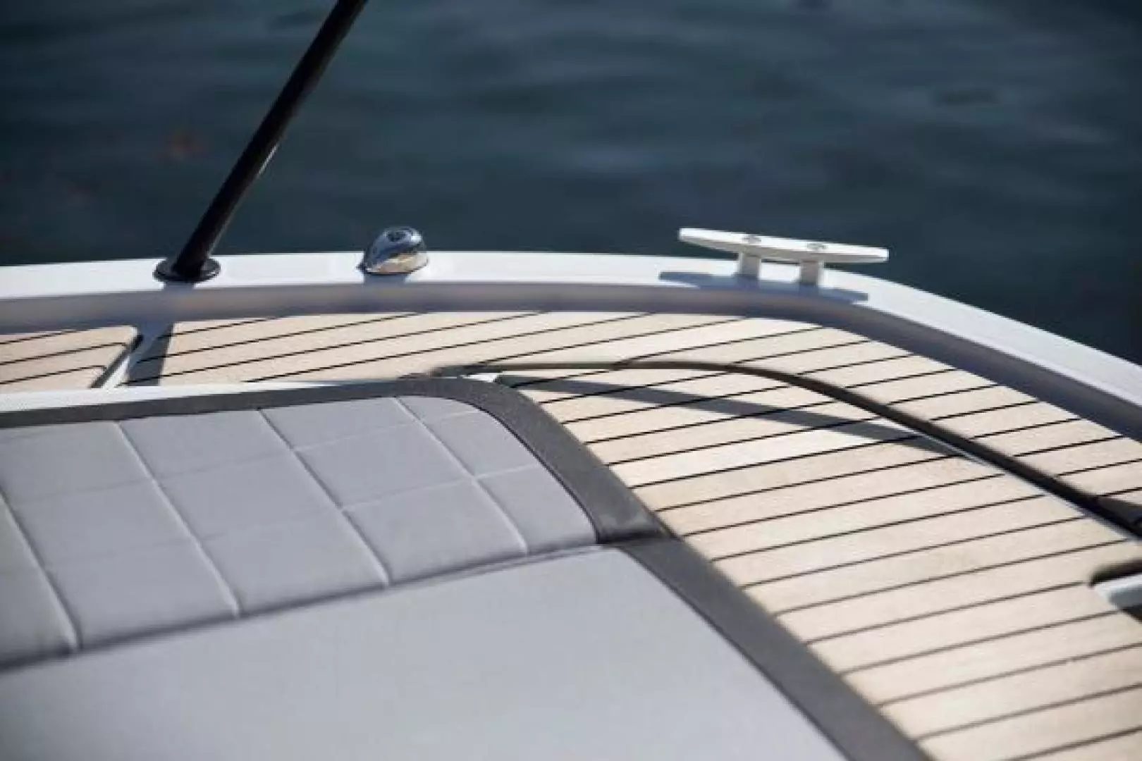 2026 Beneteau Flyer 8 SunDeck - Image 14