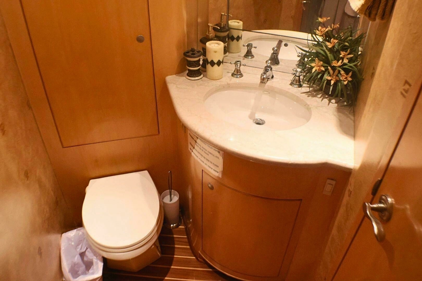 2001 Donzi 73 Sport Yacht - Image 37