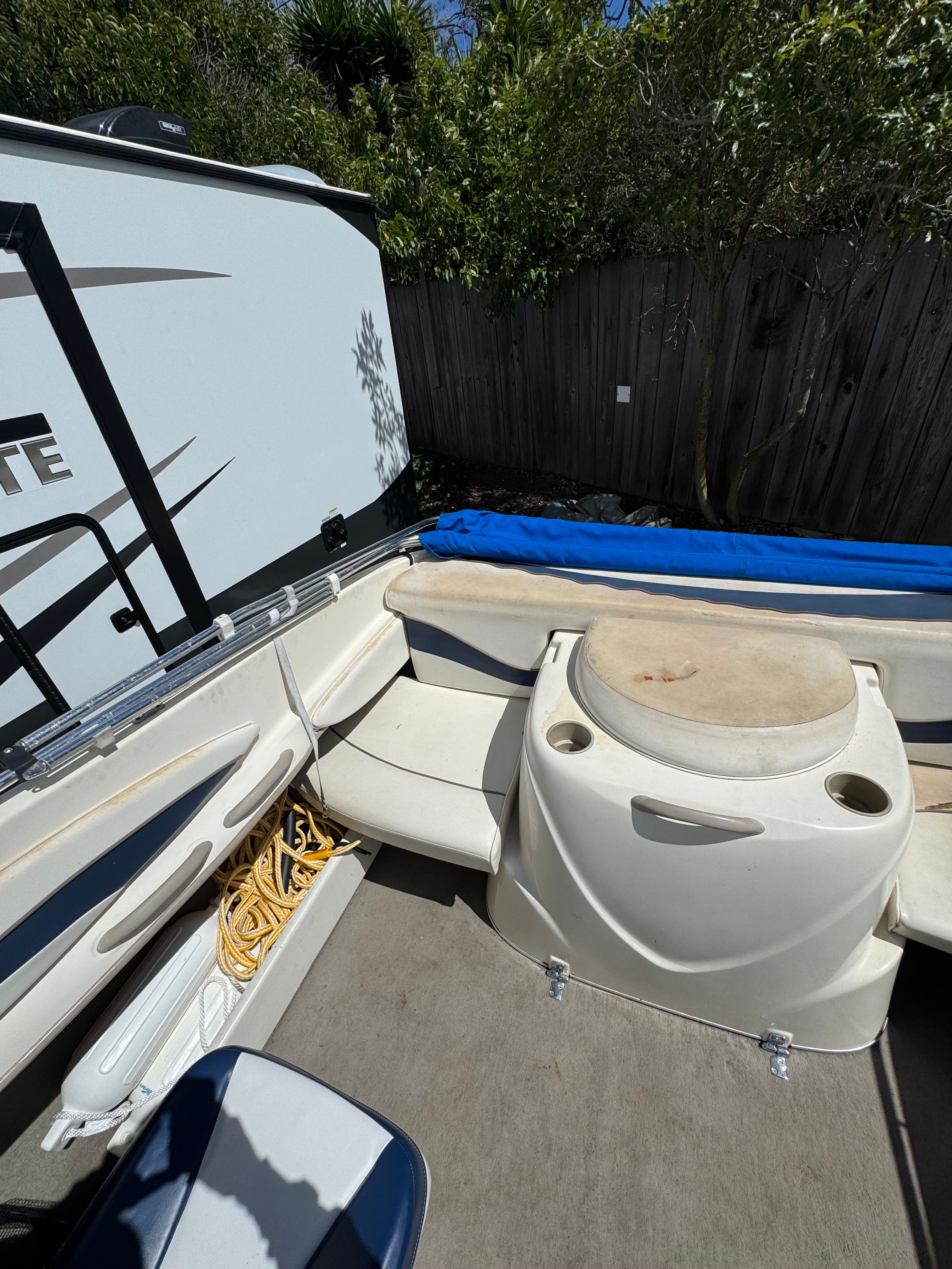 2002 Bayliner 212 Capri - 7