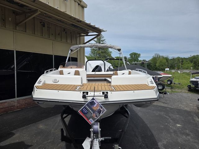 2026 Starcraft SVX OB 191 w/140hp and Trailer - 3