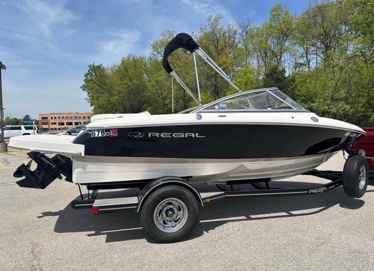 2011 Regal 1900 ES Bowrider