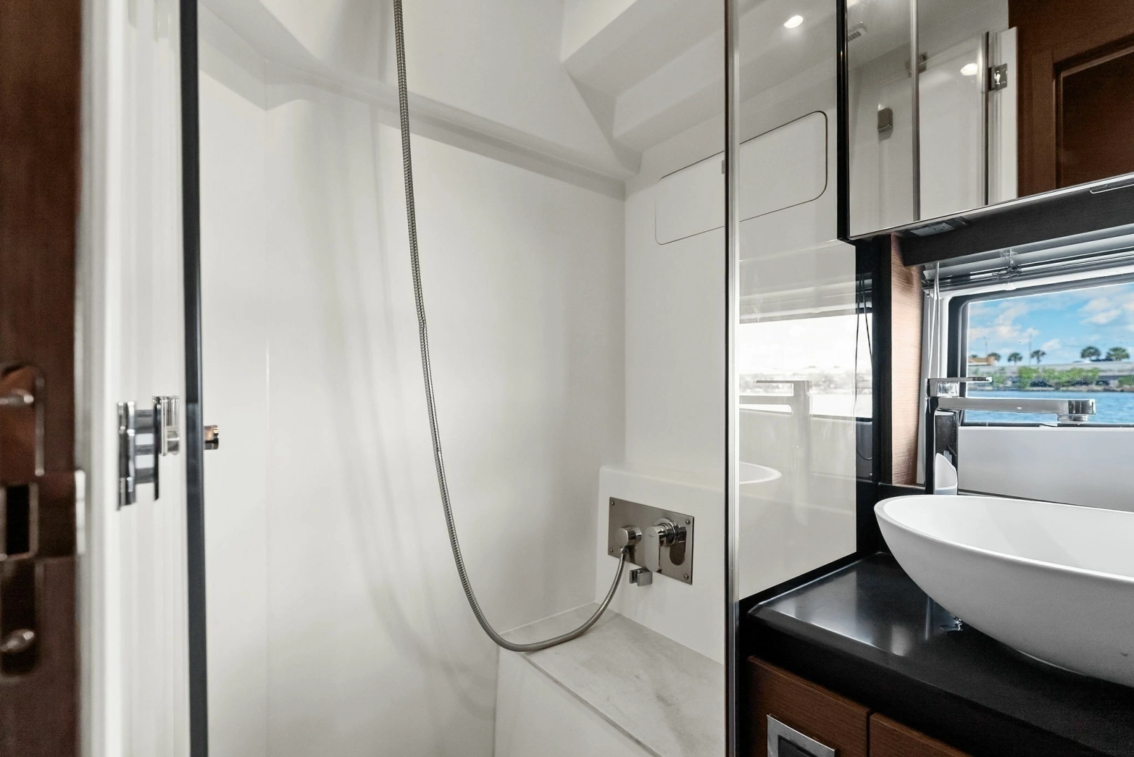 2020 Prestige 460 Flybridge - Image 55