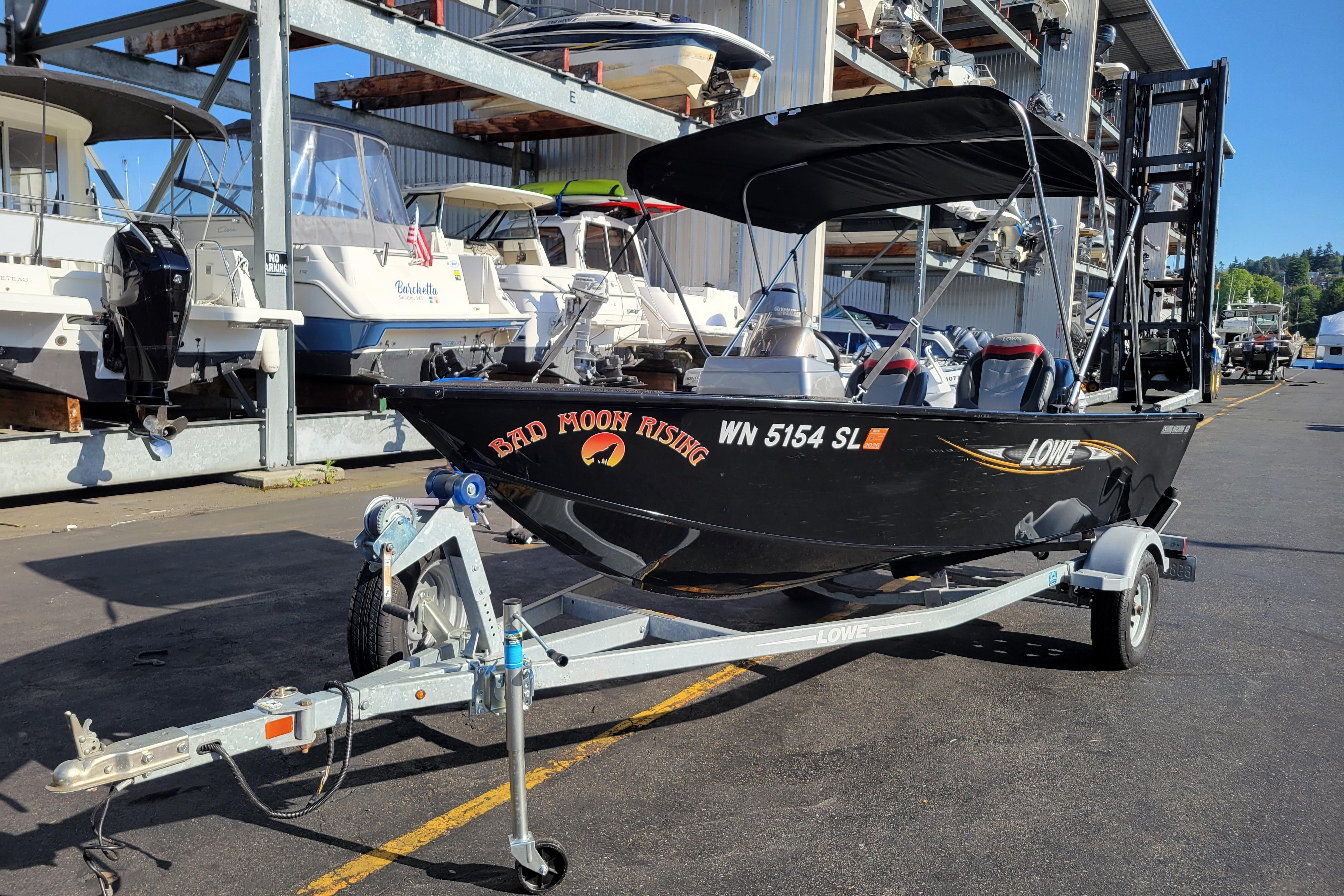 2017 Lowe Fishing Machine 160S