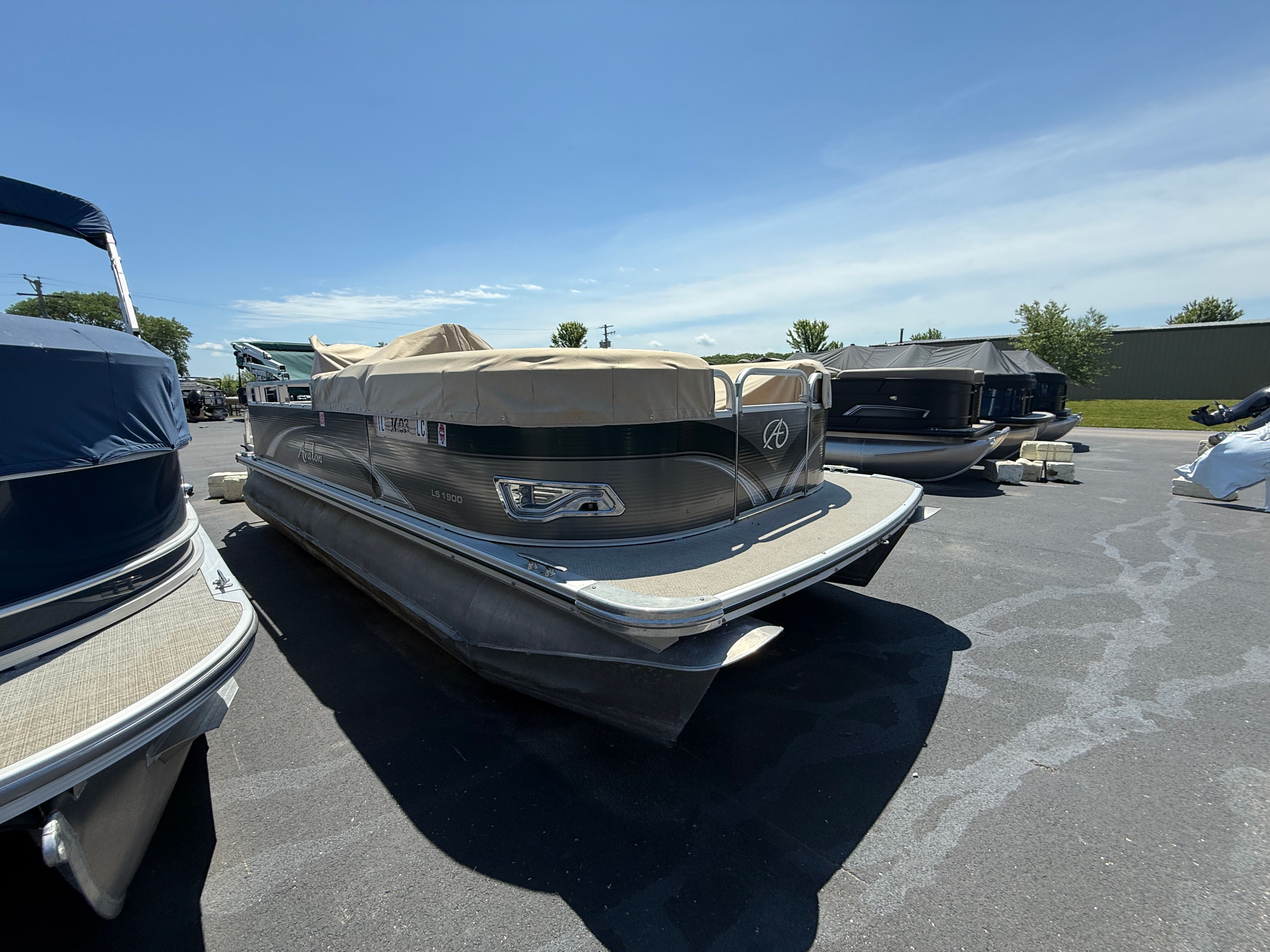 2014 Avon 19LS - 4
