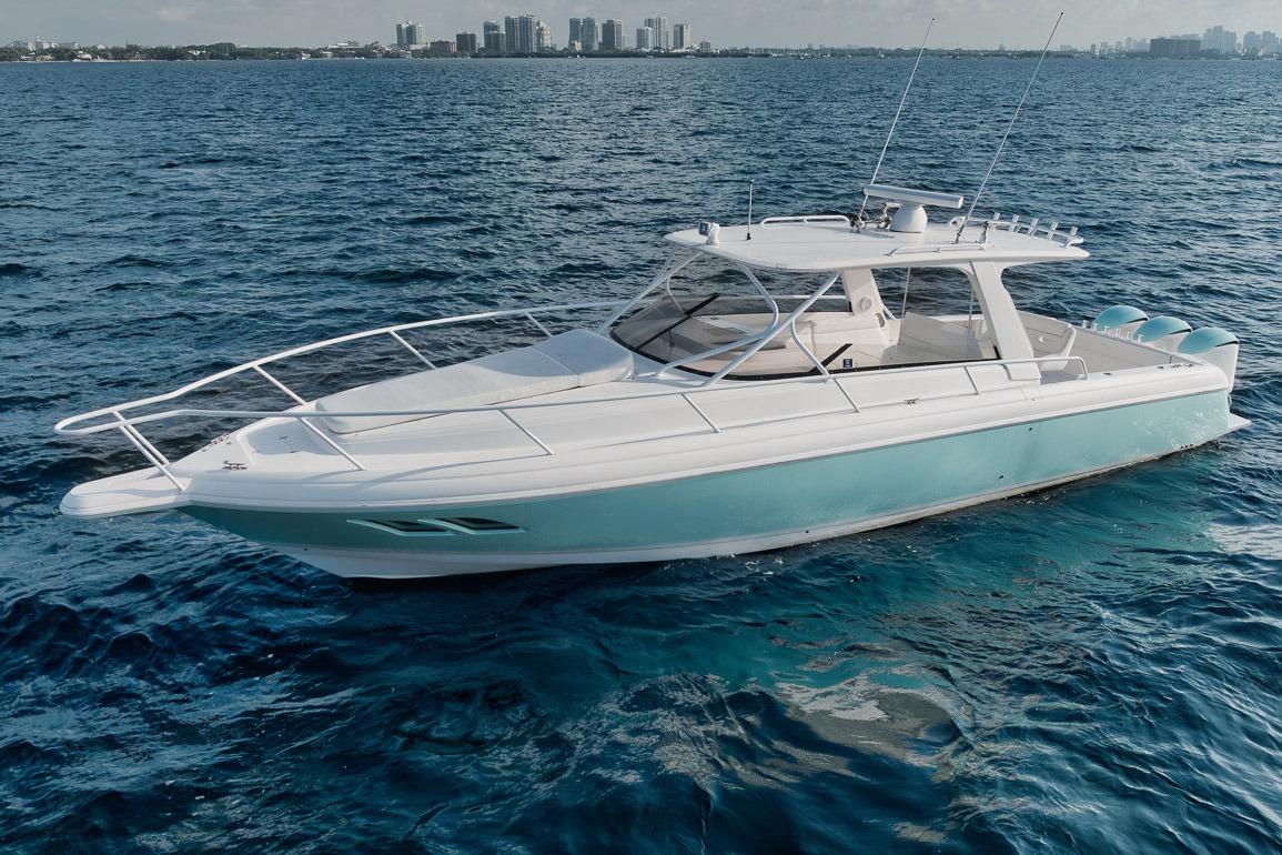 2008 Intrepid 390 Sport Yacht