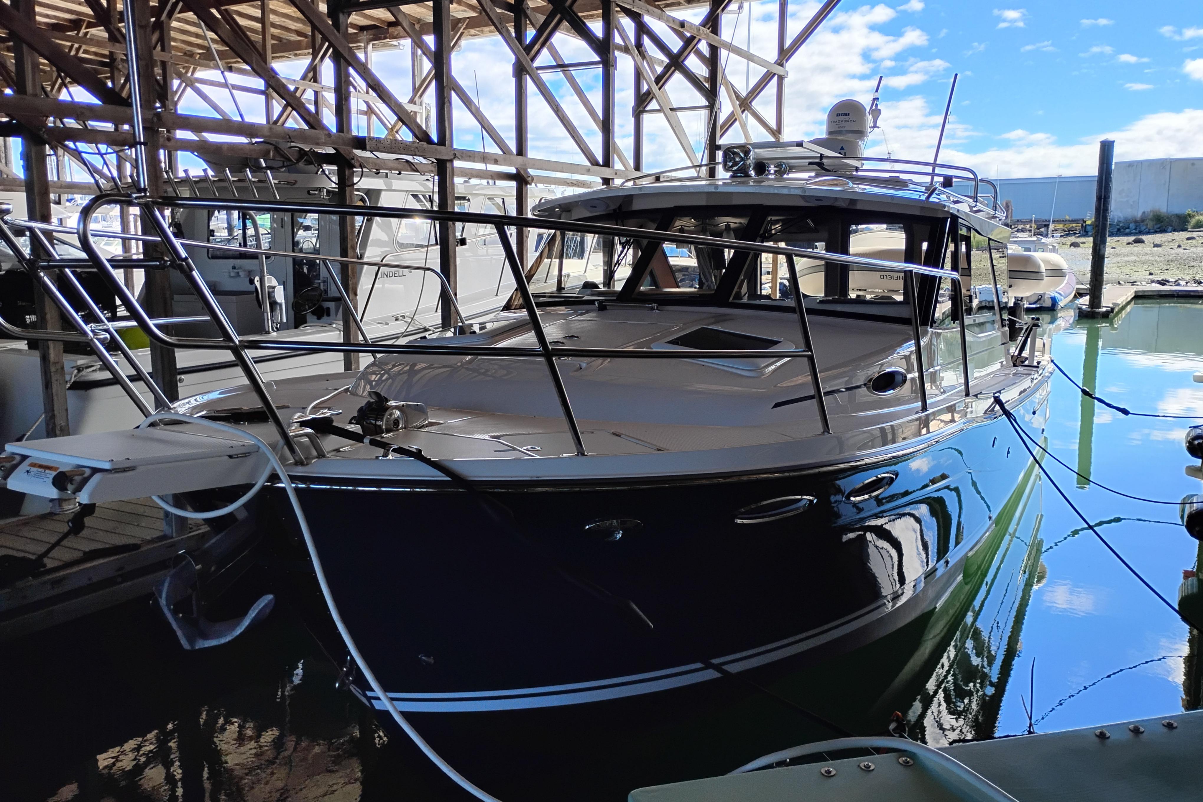 2022 Cutwater C-32 Coupe