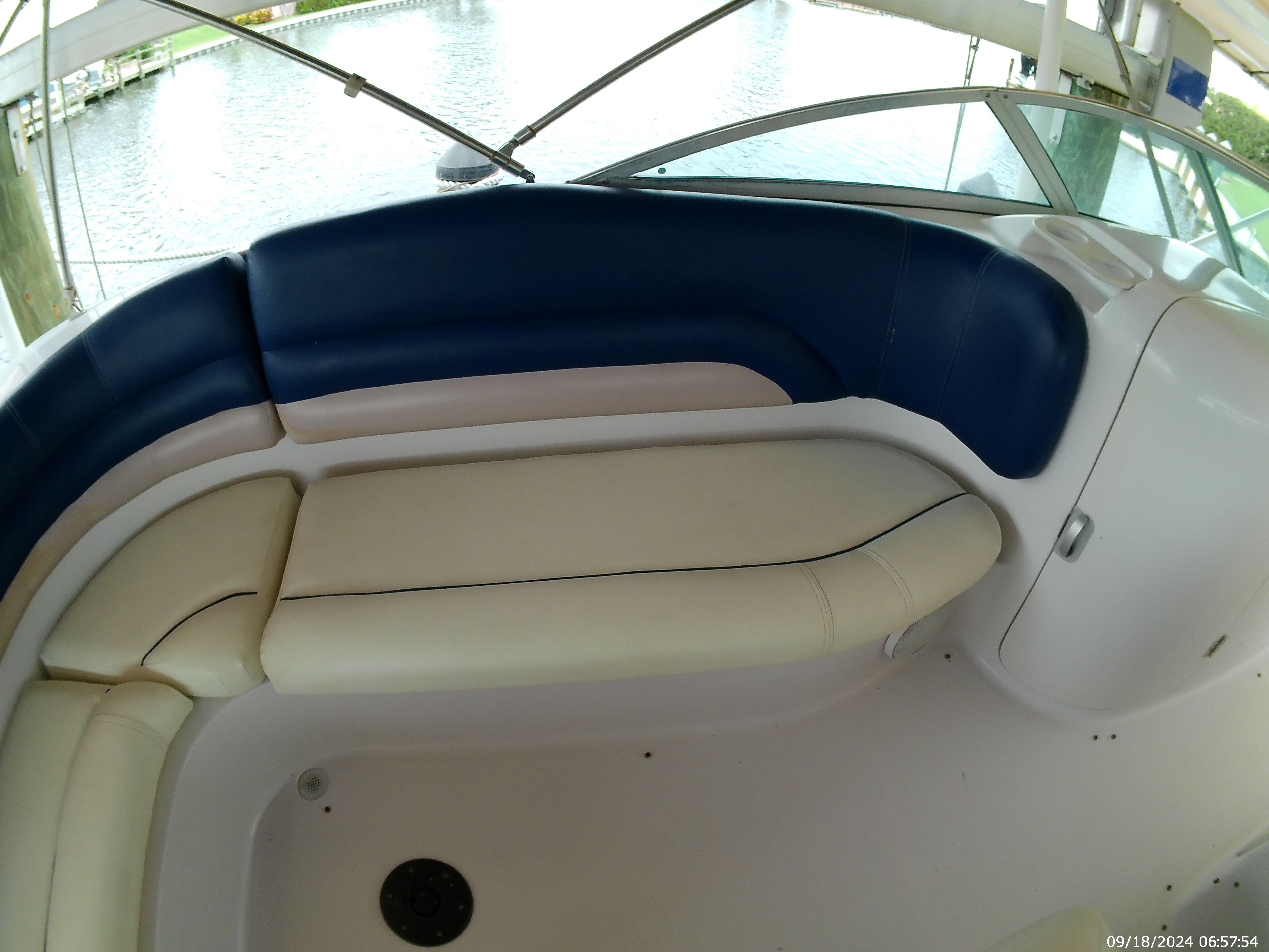 2000 Godfrey / Hurricane Sundeck 237 I/O - 61