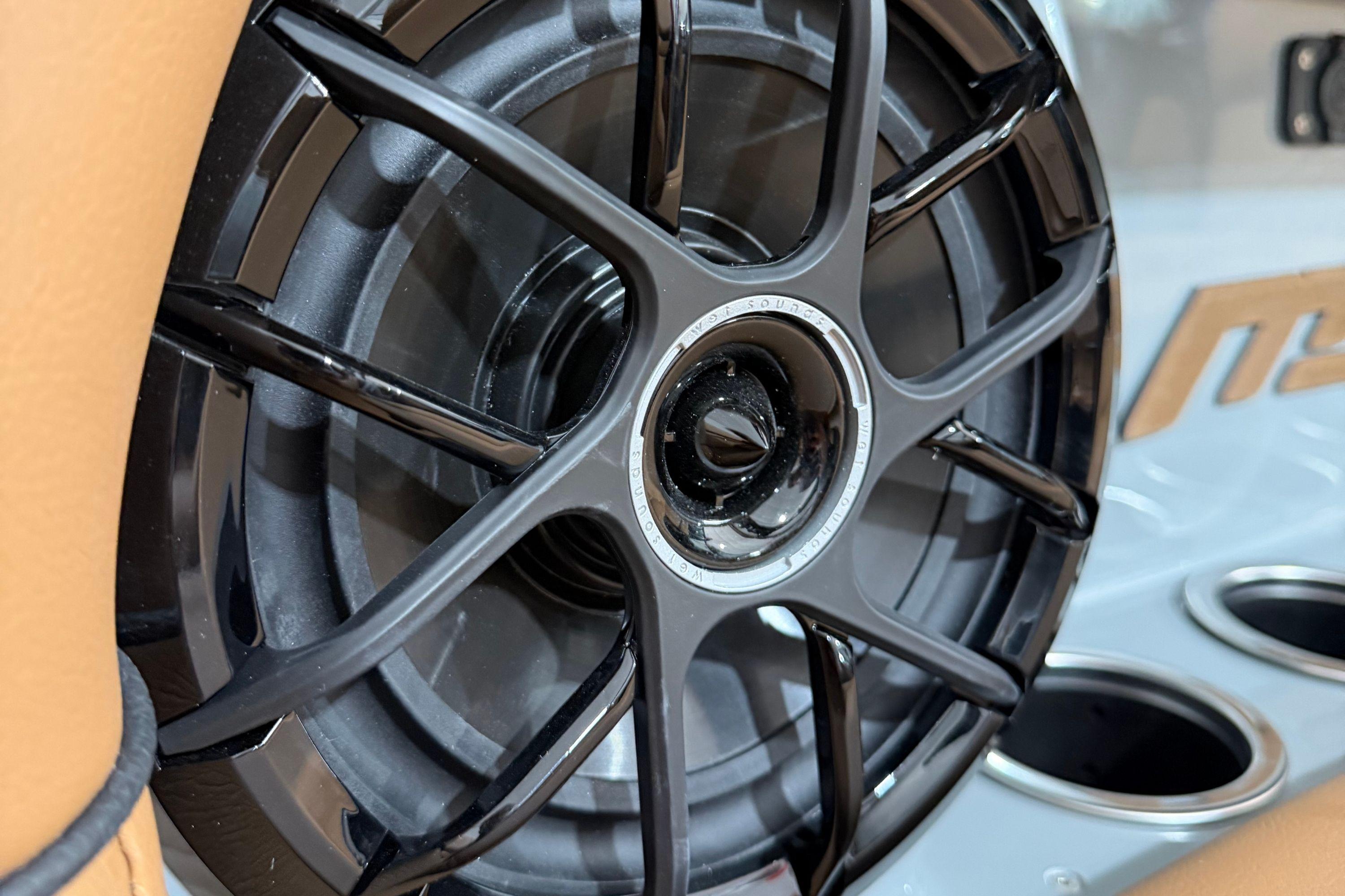Close-up of MB B52 21 Alpha 2026 speaker with sleek black design.
