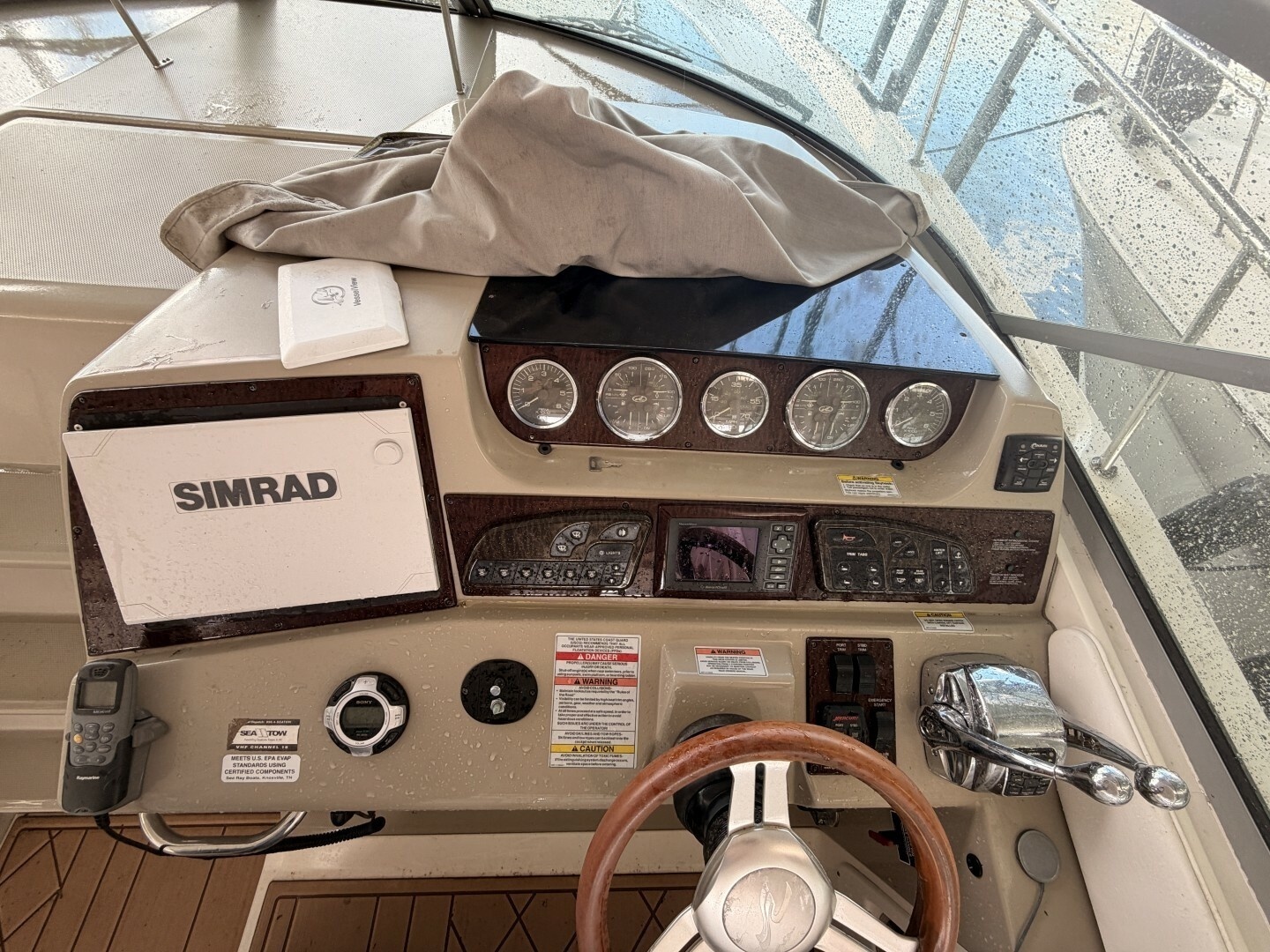 2010 Sea Ray 370 Sundancer - Image 9