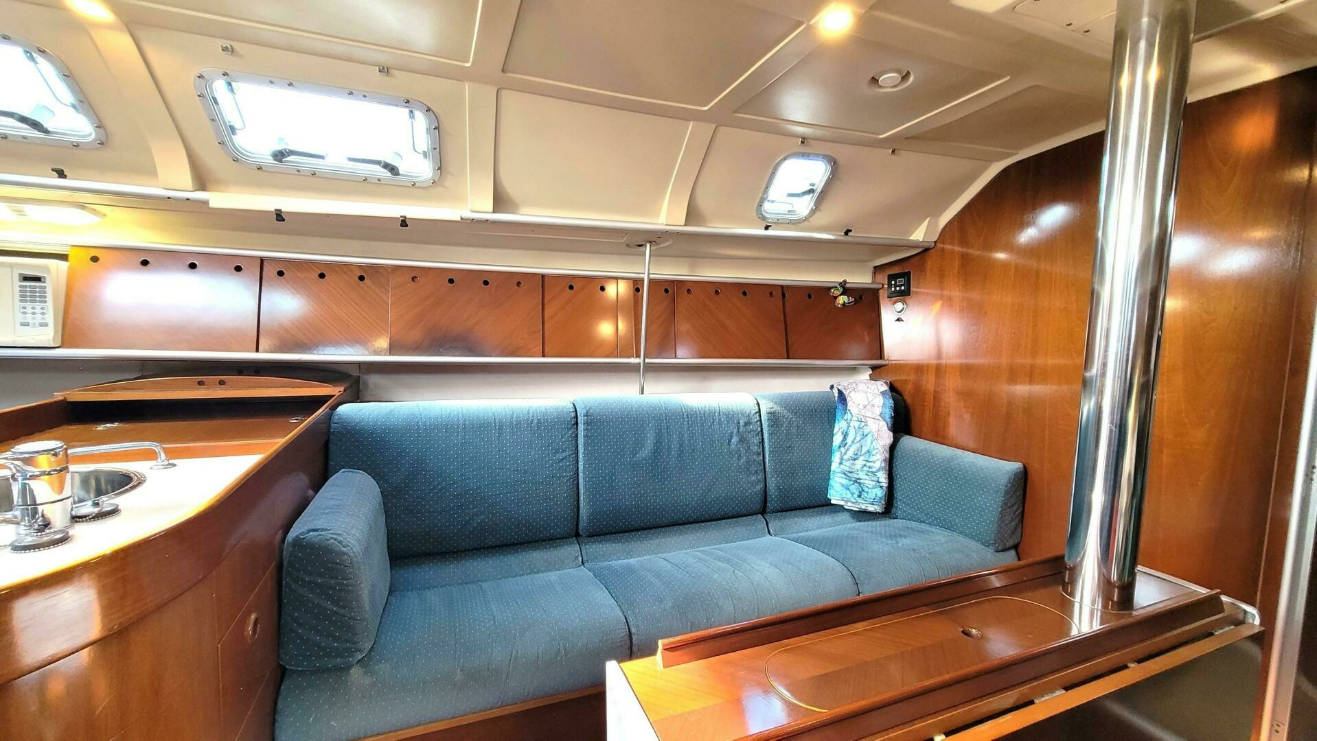 1993 Beneteau First 38.5 - Image 6