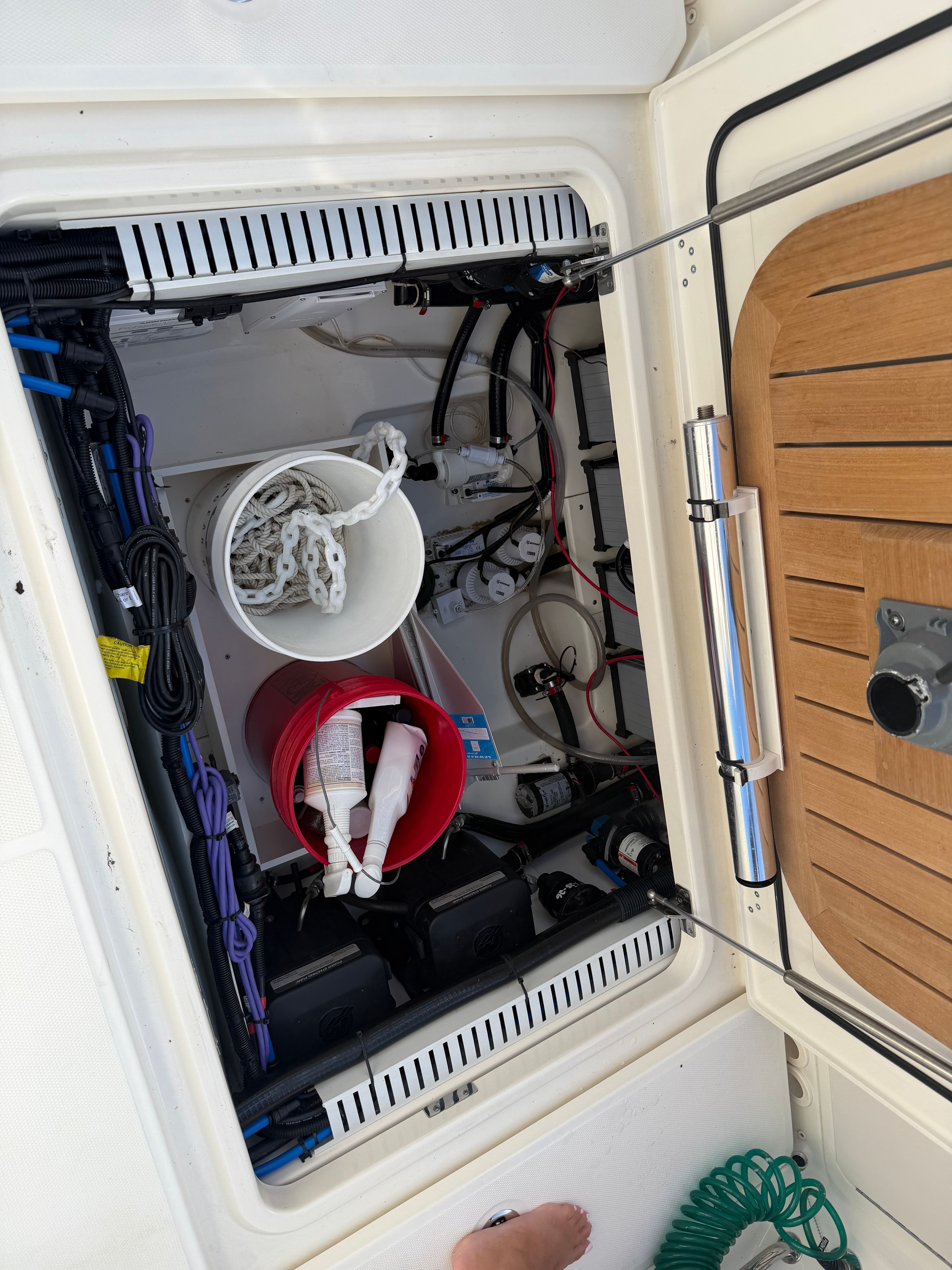 2021 Boston Whaler 330 Outrage - 58
