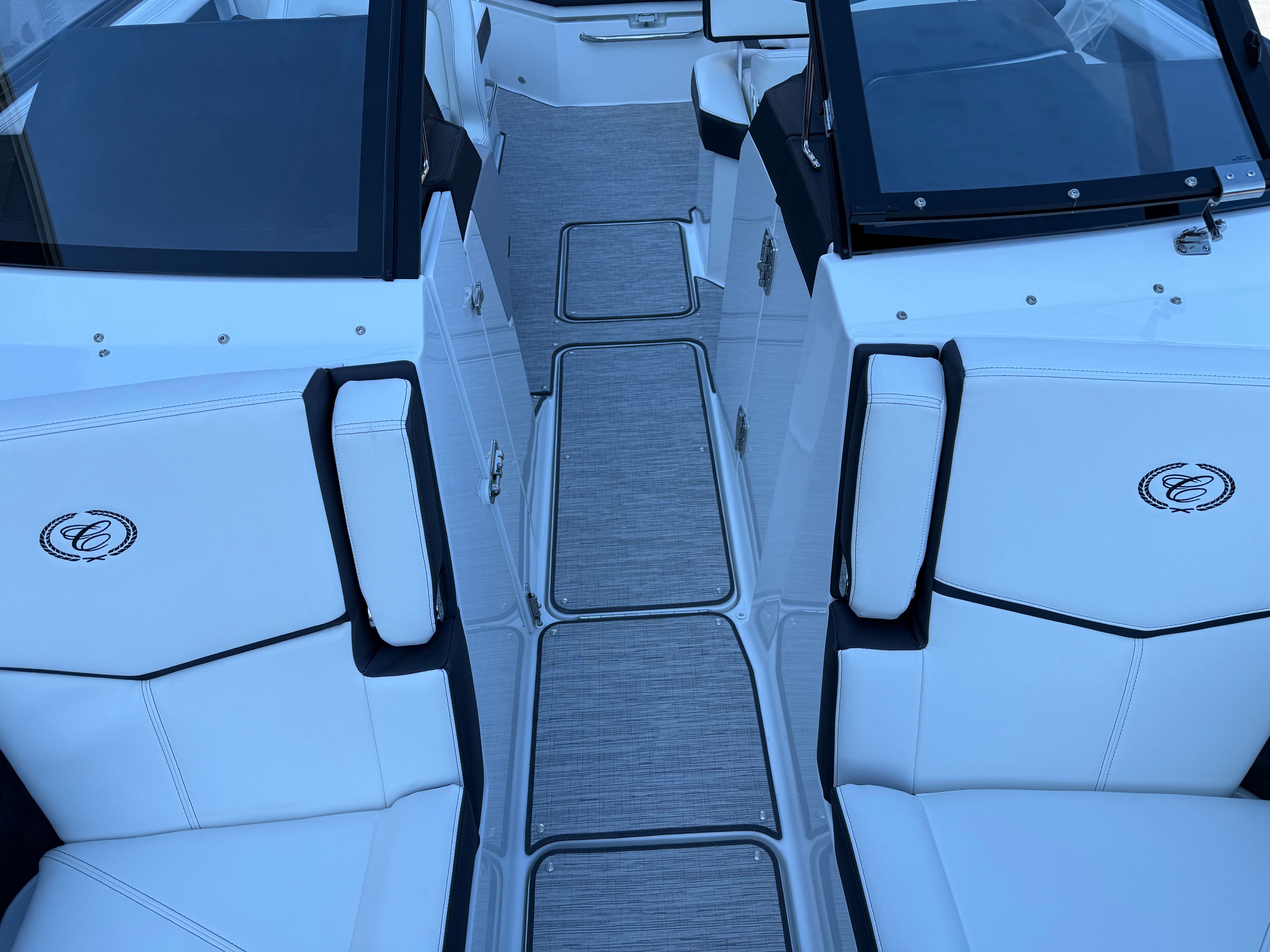 2026 Cobalt R6 Surf - 38