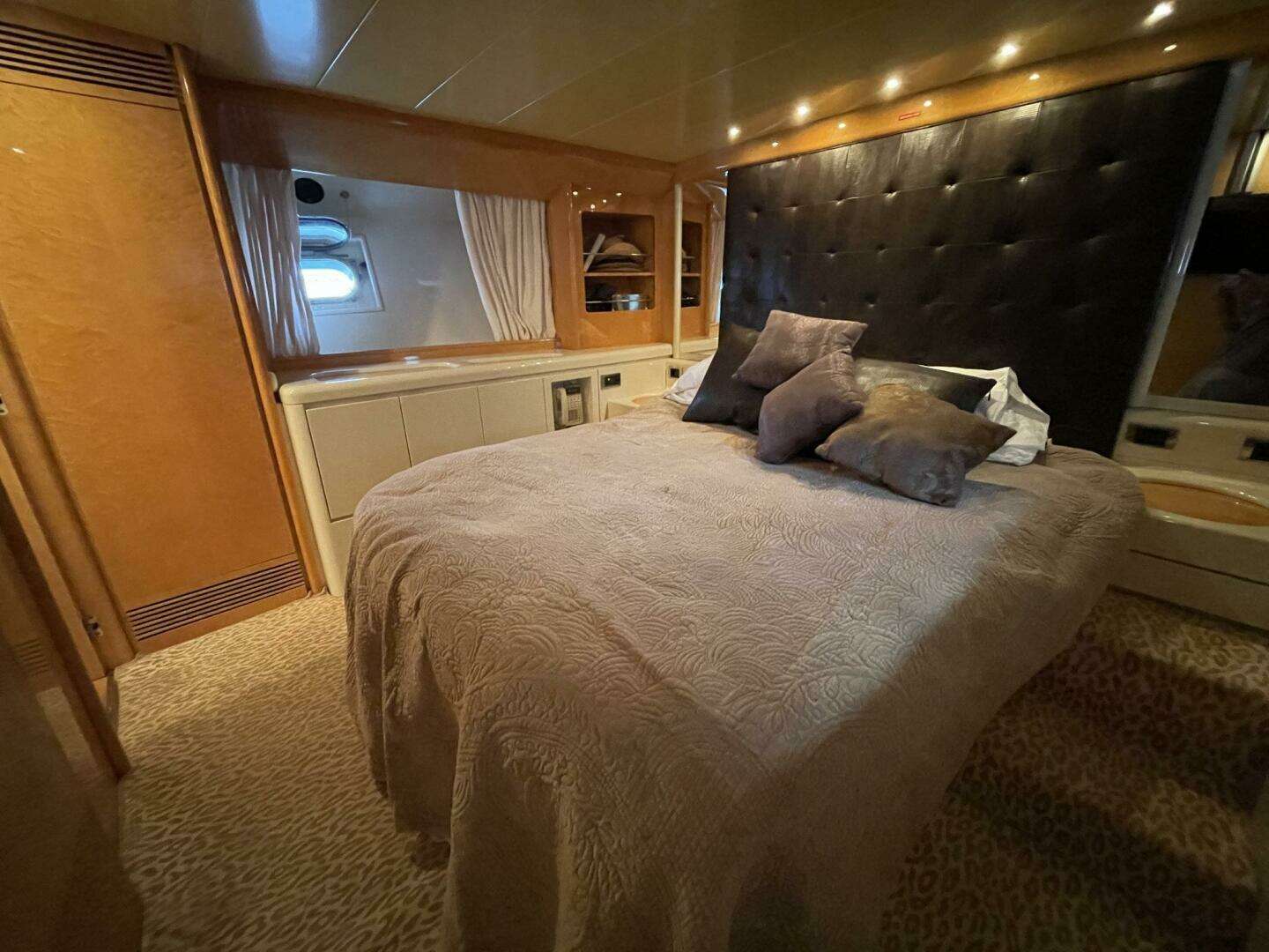 1996 Versilcraft 75 Motoryacht - Image 15