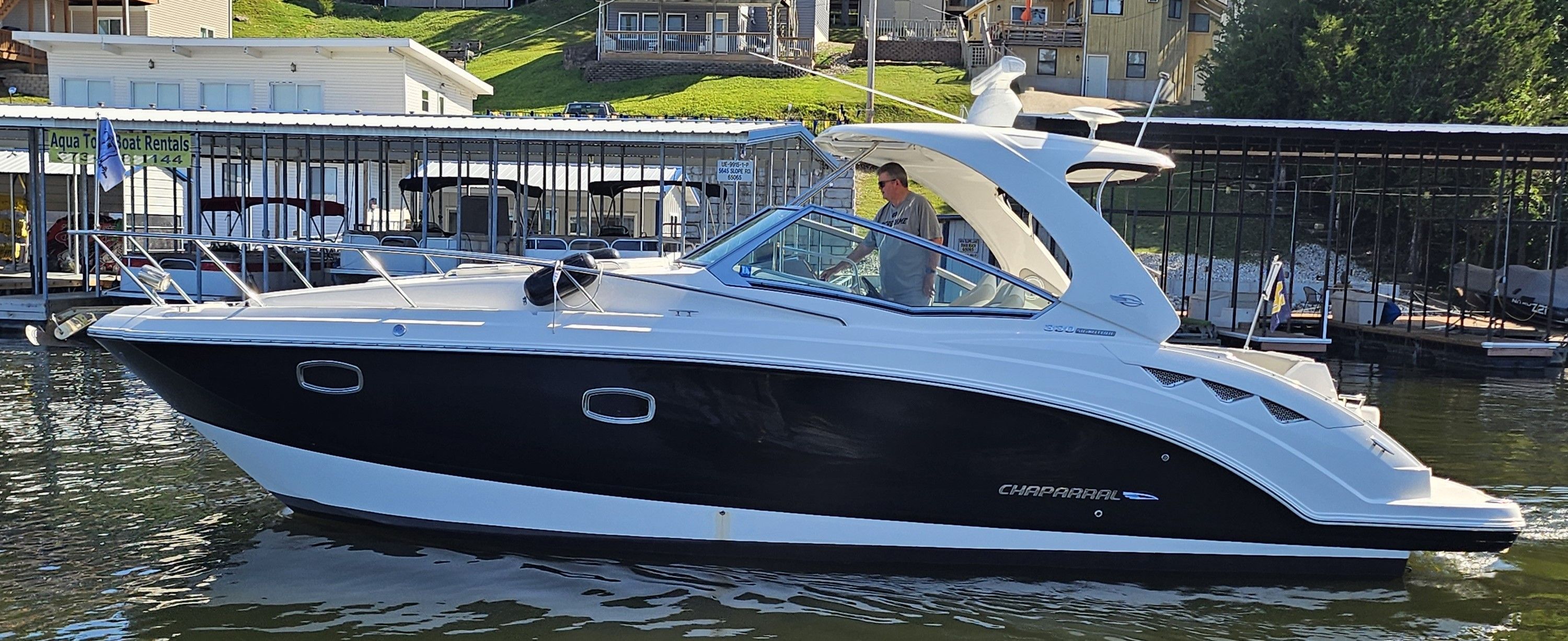 2014 Chaparral 330 Signature