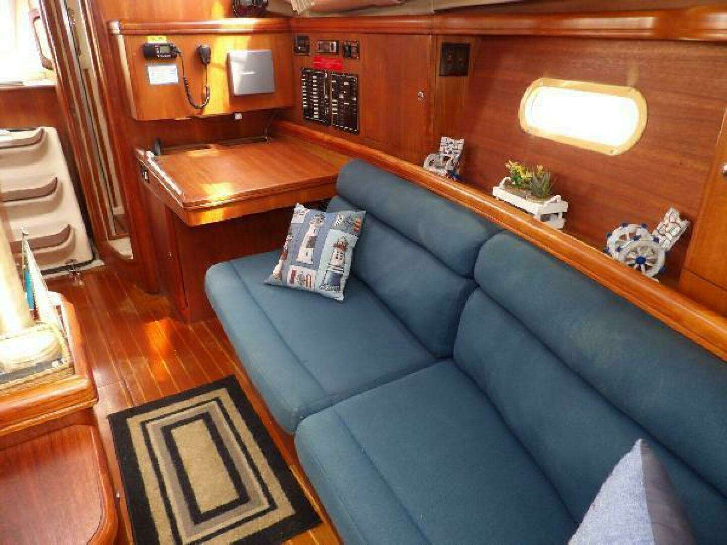 2002 Hunter 356 - Image 27