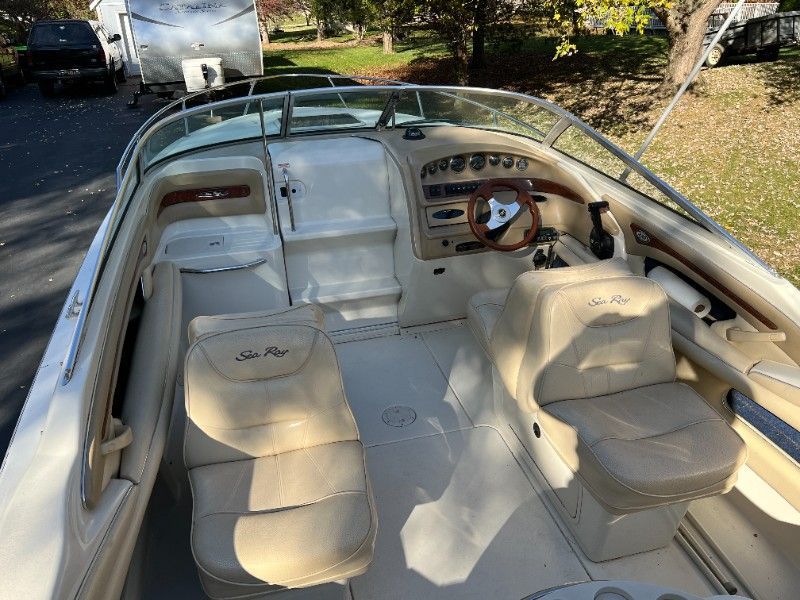 1999 Sea Ray 230 Overnighter - 91