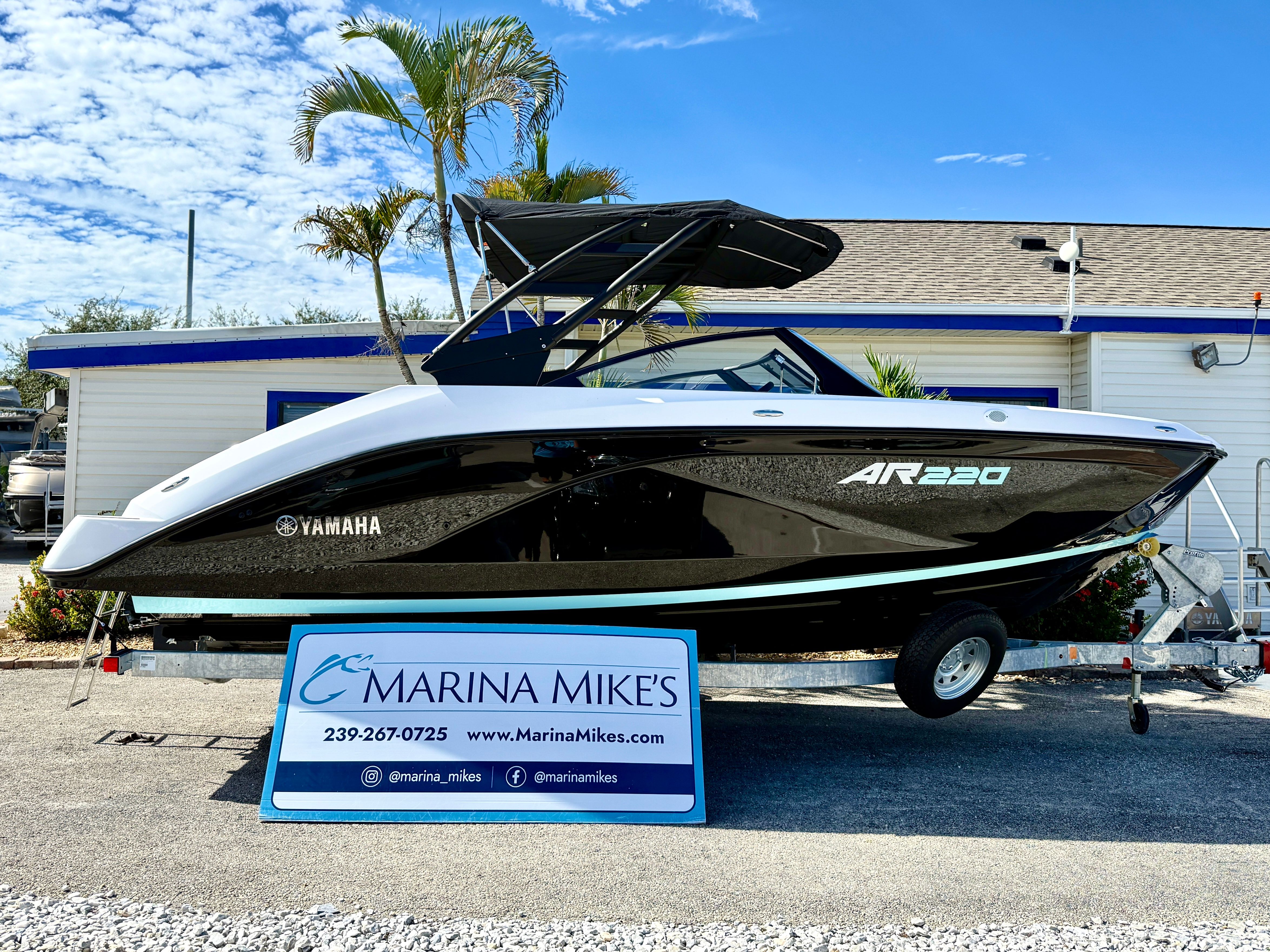 2026 Yamaha Boats AR220