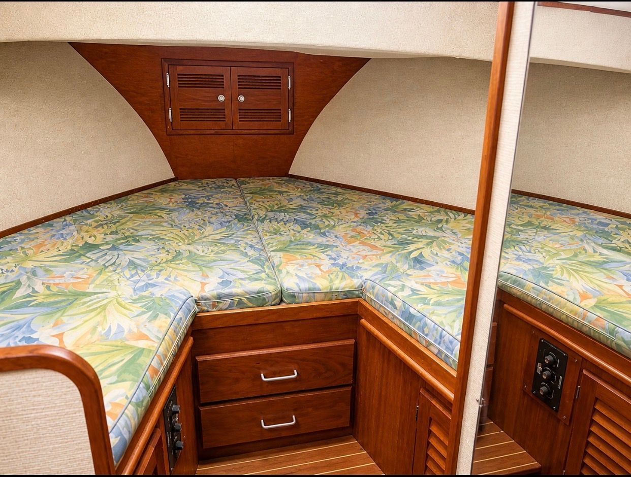 1985 Mainship DC 40 - 4