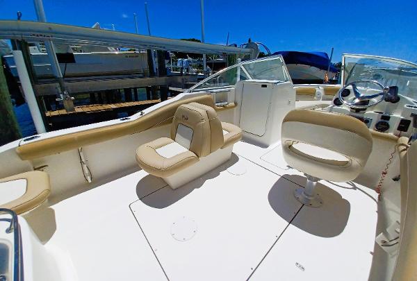 2018 Key West 211 Dual Console - 6