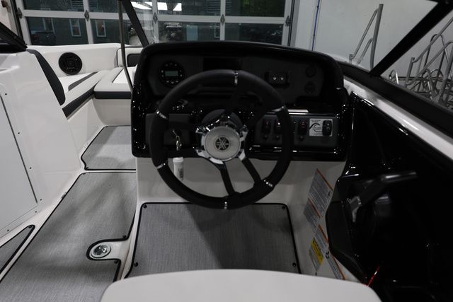 2026 Yamaha Boats AR 195 BOTH COLORS AVAILABLE - 16