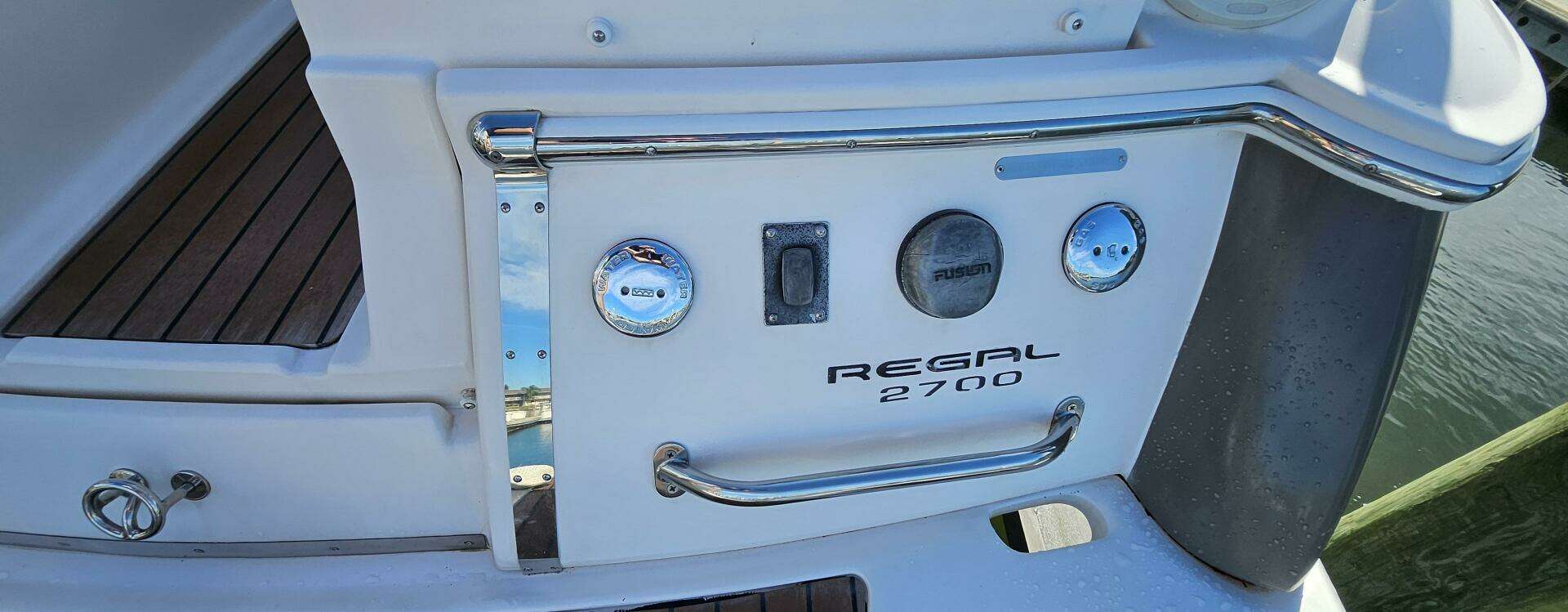 2010 Regal 2700 - Image 41