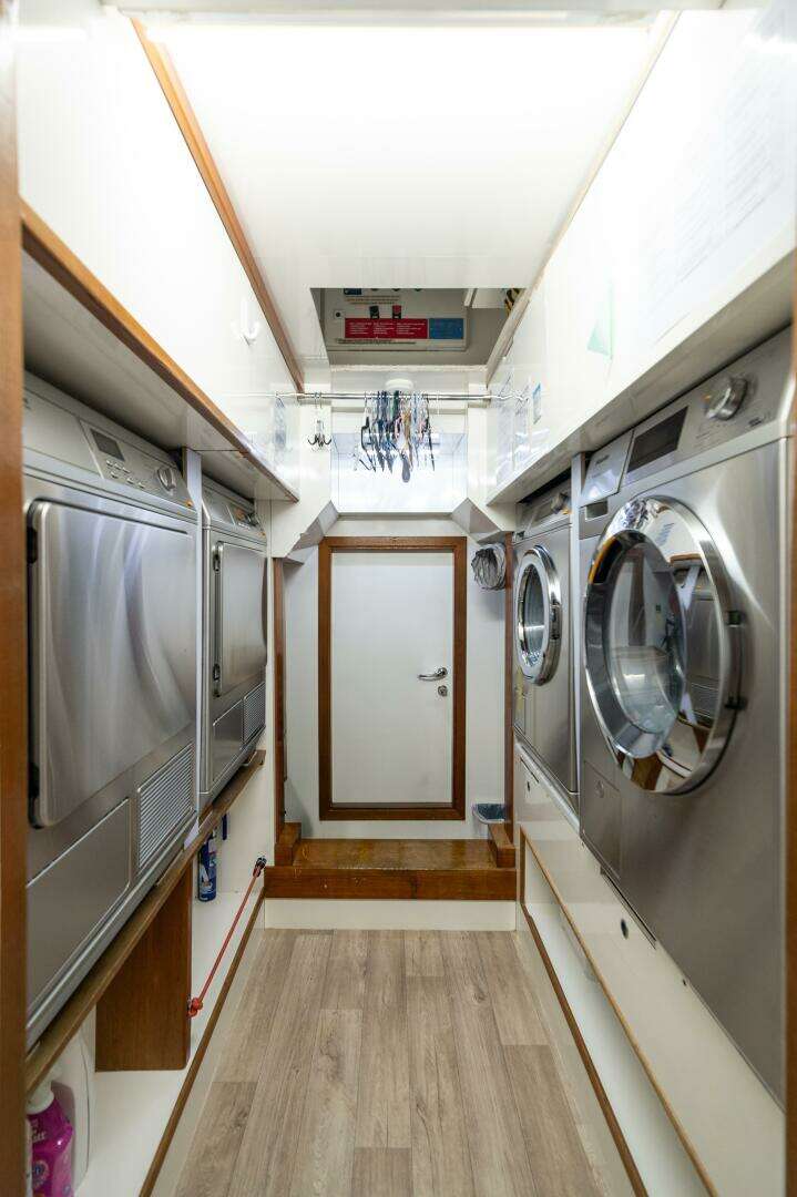 2007 CRN Pilothouse - Image 72