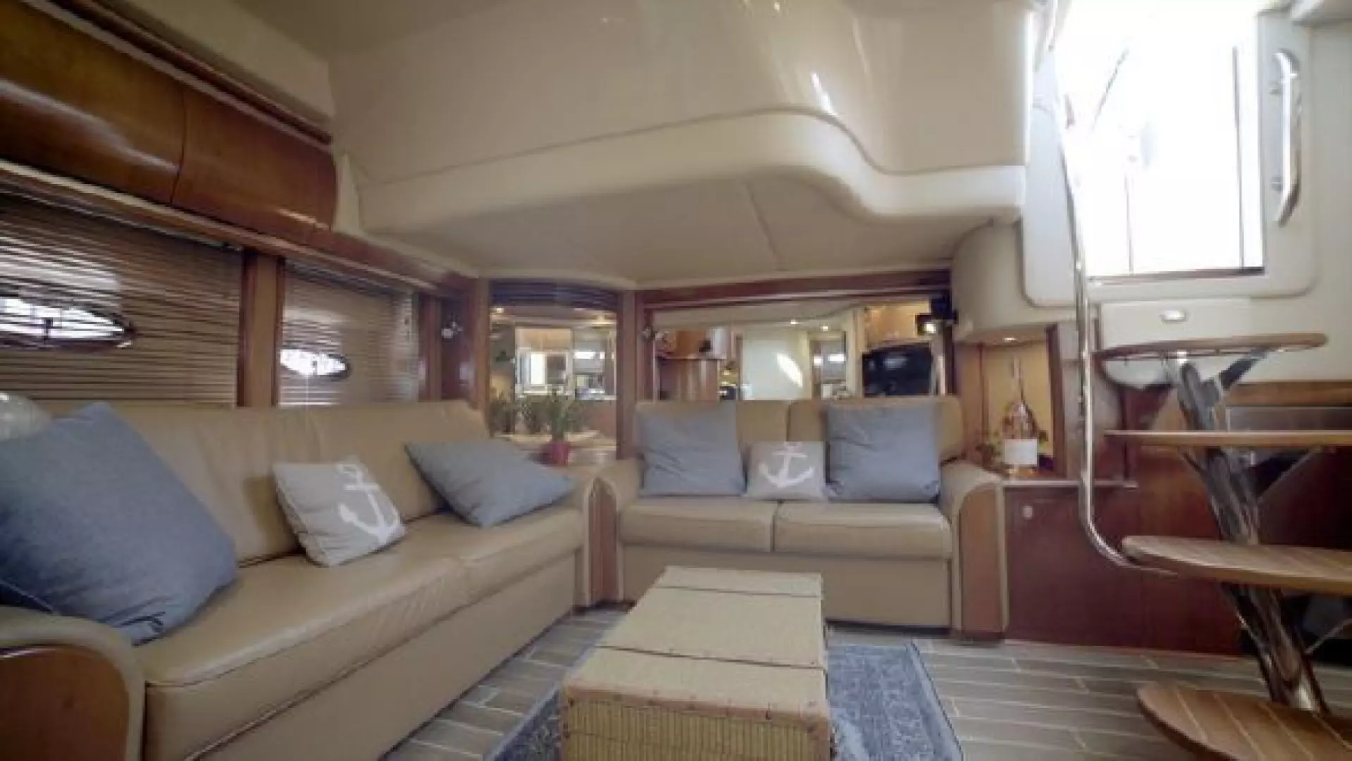 2005 Sea Ray Sundancer - Image 26