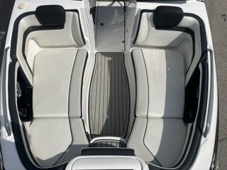 2020 Yamaha Boats 242SE - 10