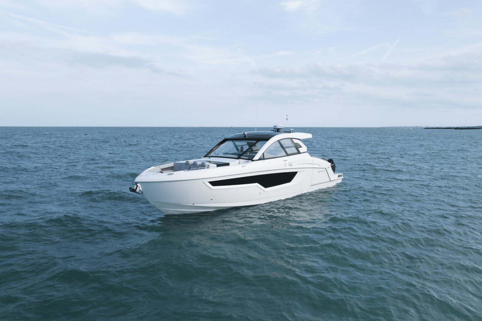 2026 Cruisers Yachts 50GLS OB - Image 11